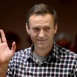 navalny:-mais-de-350-pessoas-sao-presas-na-russia-em-manifestacoes-por-morte-de-opositor