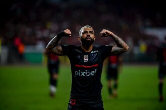 augusto-melo-diz-que-gabigol-foi-oferecido-ao-corinthians:-“praticamente-certo”