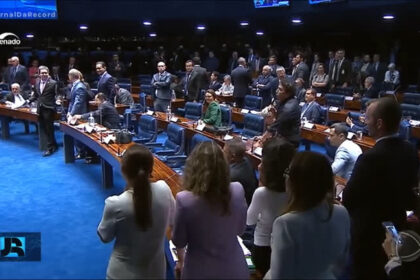 senado-aprova-projeto-de-lei-que-extingue-a-‘saidinha’-de-presos-em-feriados