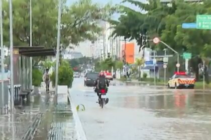 alagamento-na-avenida-marques-de-sao-vicente-na-barra-funda