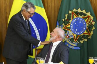 governo-cede-ao-centrao-e-promete-calendario-de-pagamento-de-emendas-parlamentares