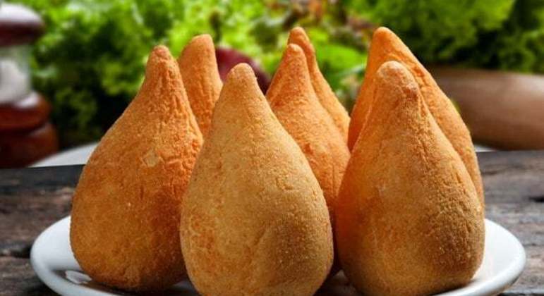 descubra-como-fazer-3-receitas-de-coxinha-simples-e-deliciosas-em-casa