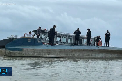 pescadores-encontram-submarino-abandonado-que-pode-ter-sido-usado-pelo-trafico-no-para