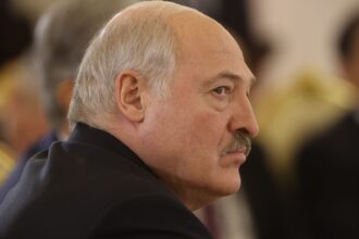 lider-de-belarus-e-aliado-de-putin,-alexander-lukashenko,-diz-que-ira-concorrer-as-eleicoes-em-2025