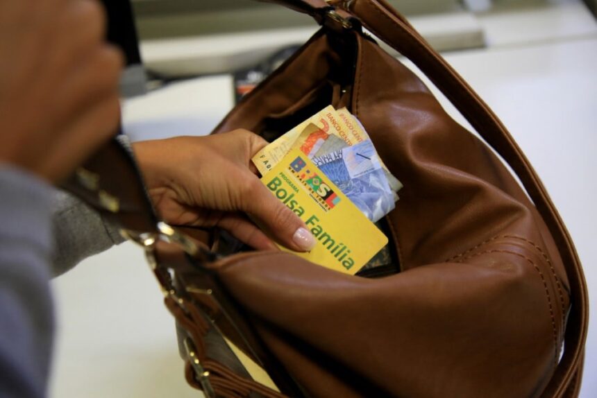 novo-calendario-do-bolsa-familia-para-marco-e-anunciado:-saiba-quando-voce-recebera