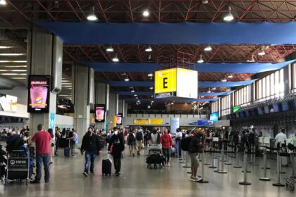 pf-prende-sete-pessoas-em-operacao-contra-trafico-internacional-de-drogas-no-aeroporto-de-guarulhos