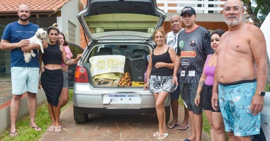 com-o-verao-chegando-ao-fim,-familias-comecam-a-dar-adeus-ao-litoral-norte