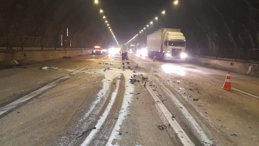 choque-entre-carretas-deixa-feridos-no-rodoanel-em-ribeirao-pires