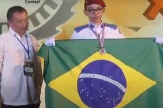 sete-alunos-do-colegio-militar-de-sp-faturam-medalhas-em-olimpiada-de-matematica-na-tailandia