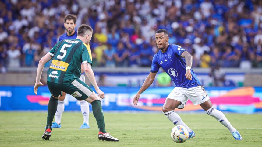 cruzeiro-vence-o-uberlandia-e-avanca-a-semifinal-do-mineiro-com-a-melhor-campanha