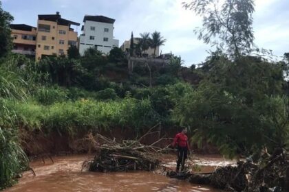 chuva-forte-deixa-estragos-em-varias-regioes-de-minas-gerais