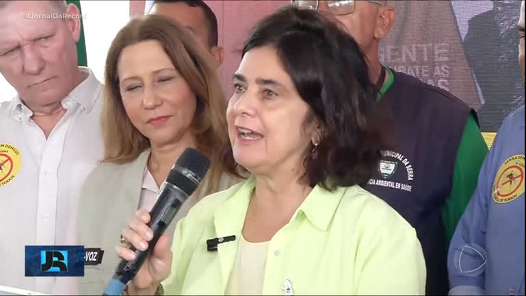 ‘dia-d’:-ministra-da-saude-ressalta-importancia-da-vacinacao-contra-a-dengue