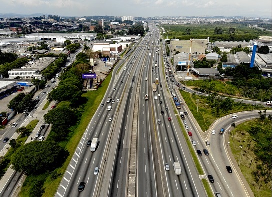 ccr-riosp-e-empresarios-discutem-avancos-nas-obras-da-rodovia-dutra-em-guarulhos