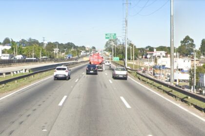 colisao-entre-carreta-e-carro-deixa-um-ferido-na-rodovia-regis-bittencourt