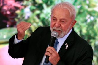 lula-quer-discutir-novos-limites-de-gastos-caso-arrecadacao-seja-maior-que-o-previsto