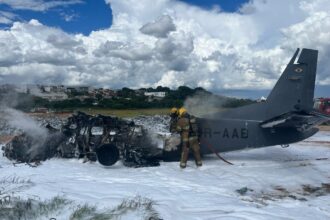 homem-que-sobreviveu-a-queda-de-aviao-em-bh-com-policiais-federais-recebe-alta-do-hospital