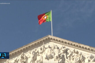 partidos-de-direita,-liderados-por-luis-montenegro,-vencem-eleicoes-parlamentares-em-portugal