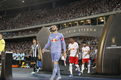 red-bull-bragantino-e-botafogo-decidem-vaga-na-fase-de-grupos-da-libertadores