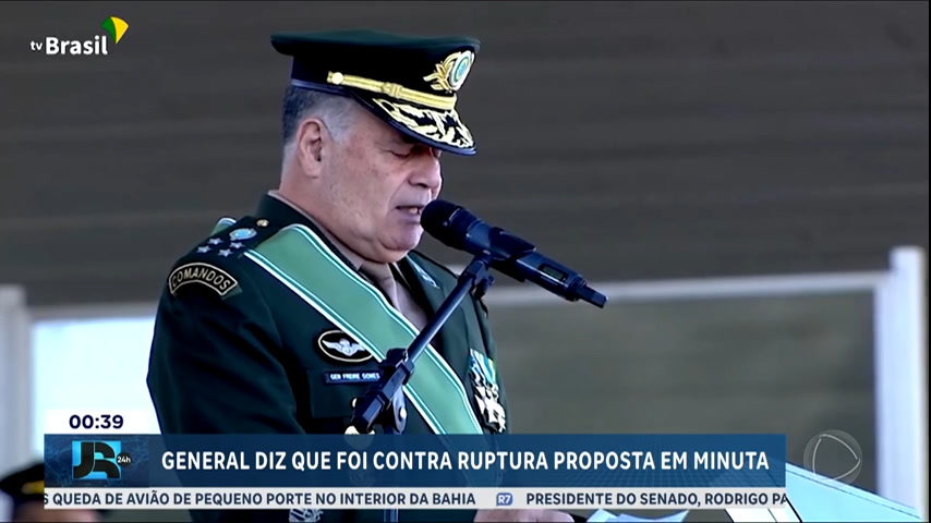 freire-gomes-confirma-que-minuta-golpista-apreendida-com-torres-e-a-apresentada-em-reuniao-com-bolsonaro