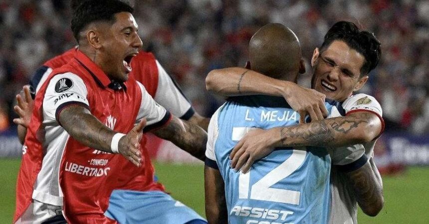 nacional-uru-sofre,-mas-vence-always-ready-nos-penaltis-e-segue-na-libertadores