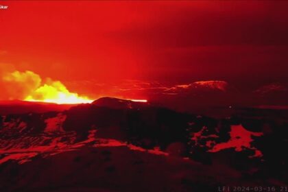 vulcao-na-islandia-entra-em-erupcao-pela-quarta-vez