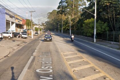 acidente-entre-moto-e-automovel-deixa-homem-ferido-na-avenida-osvaldo-pucci