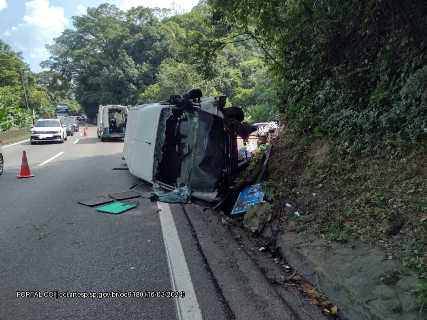 tombamento-de-van-deixa-feridos-na-rodovia-anchieta-em-cubatao