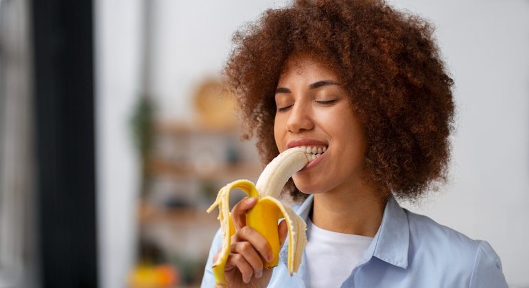 descubra-a-forma-correta-de-comer-banana-verde-para-potencializar-sua-saude