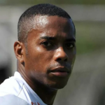 robinho:-stj-decide-que-ex-jogador-deve-cumprir-pena-por-estupro-de-maneira-imediata-no-brasil