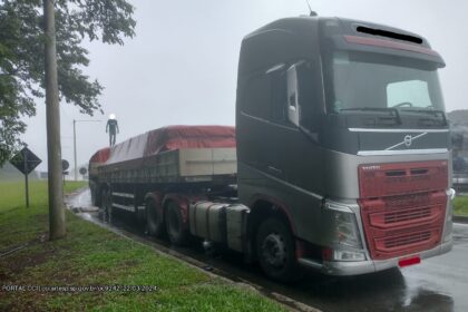 derramamento-de-carga-interdita-faixas-do-rodoanel-sul-em-sp