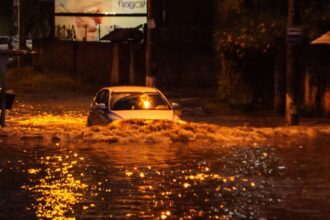 fim-do-verao,-frente-fria:-o-que-explica-as-fortes-chuvas-no-sudeste,-segundo-especialistas