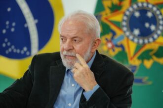 crise-entre-brasil-e-israel-por-fala-de-lula-esta-se-acalmando,-diz-embaixador-israelense