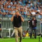 renato-exalta-mais-uma-final-pelo-gremio-e-cutuca-inter:-“o-resto-liga-a-tv-e-assiste”