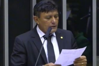 sessao-na-camara-e-encerrada-mais-cedo-apos-tumulto-e-bate-boca-sobre-caso-marielle