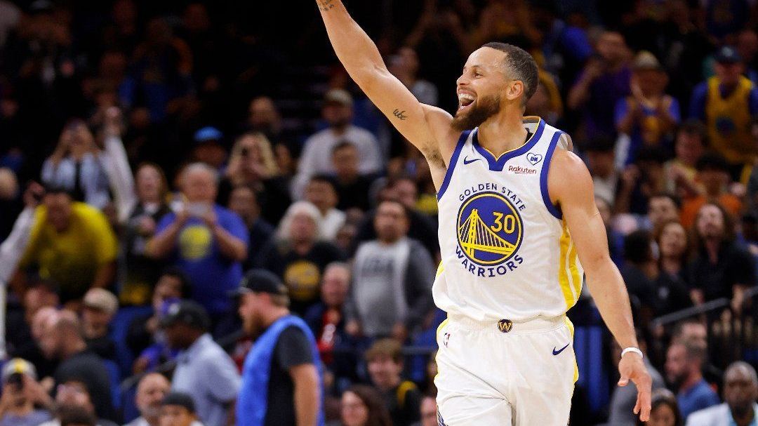 curry-chora-apos-green-ser-ejetado,-mas-lidera-warriors-a-vitoria