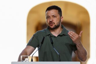 zelensky-diz-que-sem-ajuda-dos-eua-as-forcas-ucranianas-terao-que-recuar