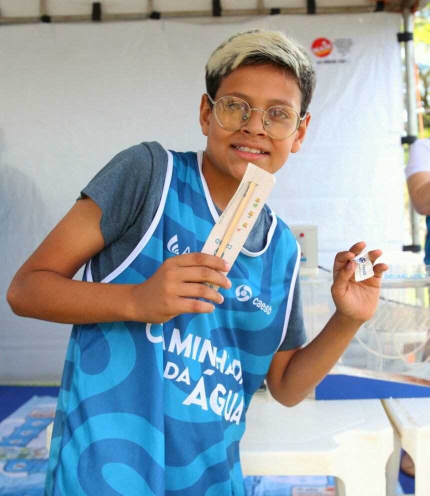 caminhada-da-agua-reune-criancas-e-adultos-no-parque-da-cidade