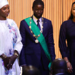 presidente-de-senegal-assume-o-cargo-e-apresenta-duas-primeiras-damas