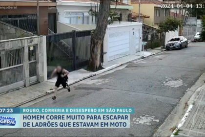 pedestre-nota-chegada-de-bandidos-e-corre-para-fugir-de-assalto-em-sp