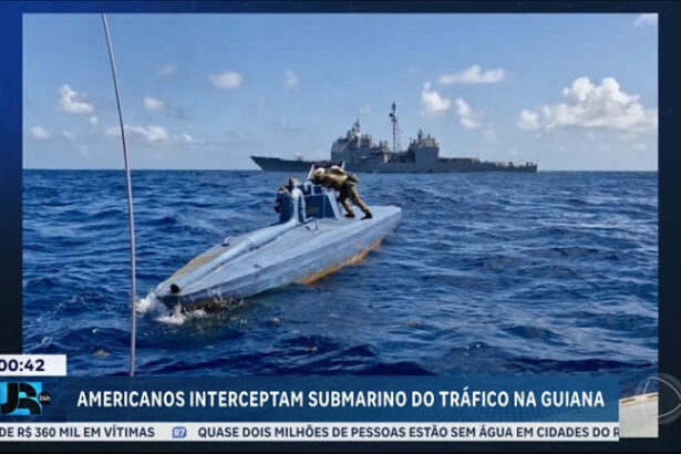 submarino-com-mais-de-duas-toneladas-de-cocaina-e-interceptado-por-navio-de-guerra-americano