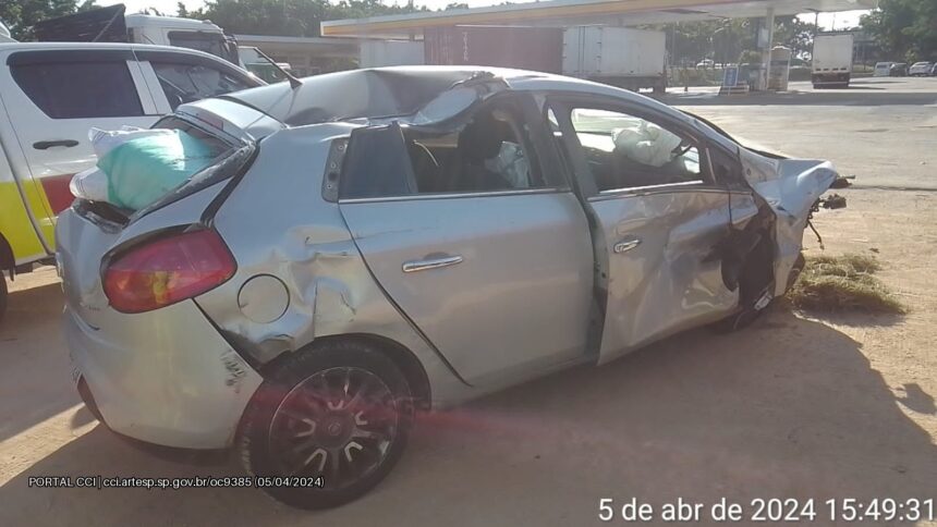 automovel-colide-com-atenuador-de-impacto-e-deixa-um-ferido-na-rodovia-dos-bandeirantes-em-vinhedo