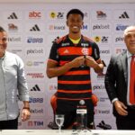 diretoria-do-flamengo-detona-calendario-e-critica-cbf:-“interesse-comercial”