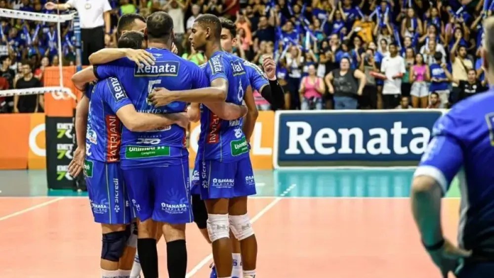 campinas-vence-guarulhos,-e-e-primeiro-finalista-da-superliga-masculina