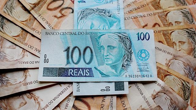 rendimento-medio-mensal-real-domiciliar-per-capita-cresce-11,5%-em-2023-e-bate-recorde