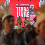 acampamento-terra-livre:-indigenas-aguardam-presidente-lula-para-reuniao