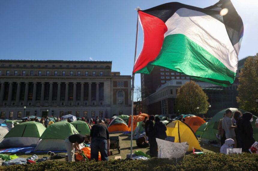 grupo-faz-queixa-contra-universidade-de-columbia-por-prisao-de-manifestantes