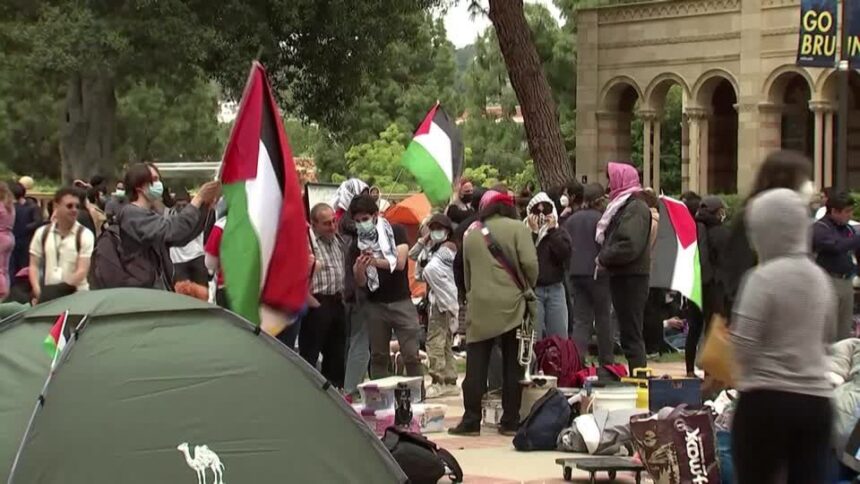 manifestantes-entram-em-confronto-em-protestos-pro-palestina-nos-eua