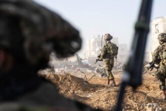 militares-israelenses-ordenam-que-civis-palestinos-de-rafah-“evacuem-imediatamente”