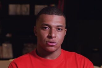 mbappe-anuncia-saida-do-psg:-“aventura-vai-acabar”