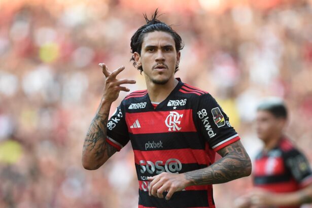 flamengo-domina-e-vence-o-corinthians,-no-maracana,-pelo-brasileirao